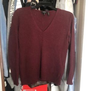 Theory burgundy v neck cashmere sweater
